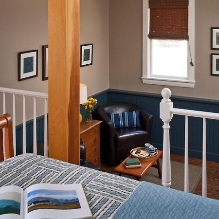 Newcastle Inn Екстер'єр фото