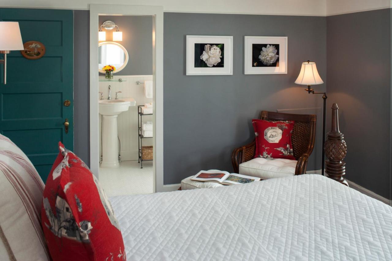 Newcastle Inn Екстер'єр фото