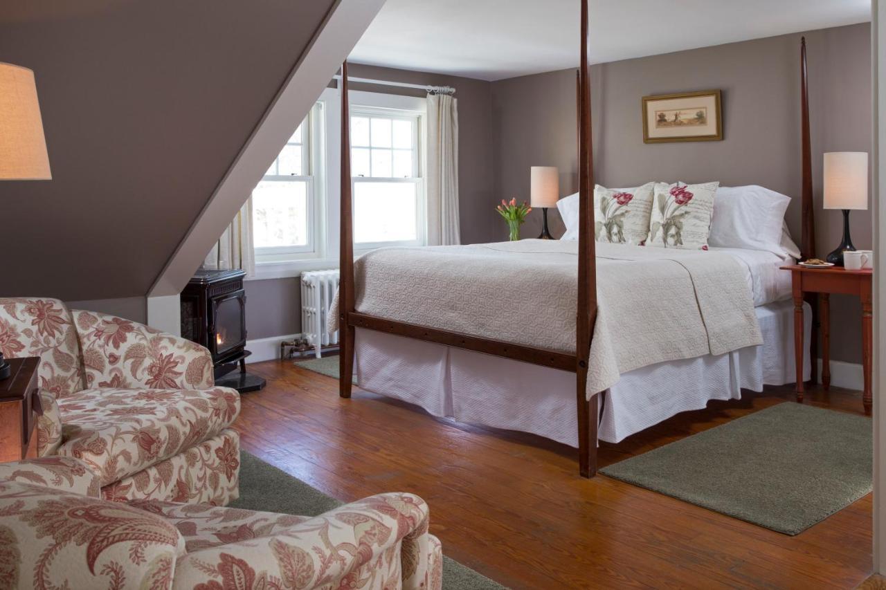 Newcastle Inn Екстер'єр фото