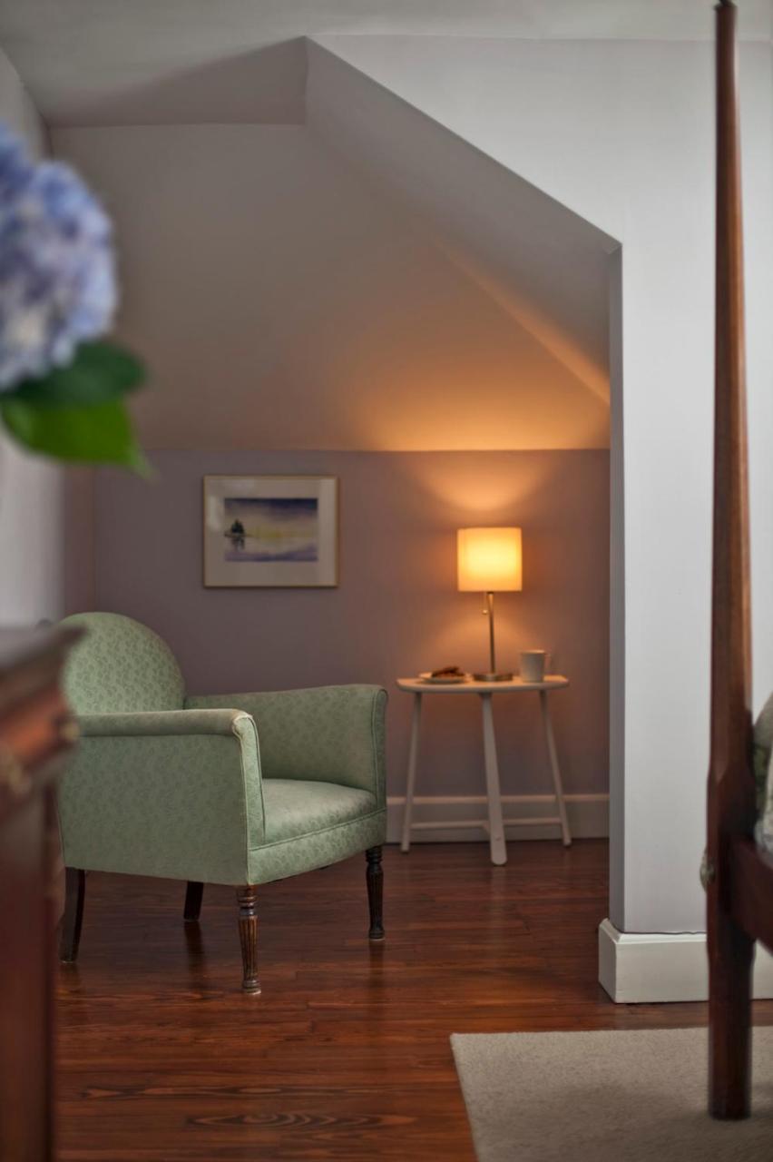 Newcastle Inn Екстер'єр фото