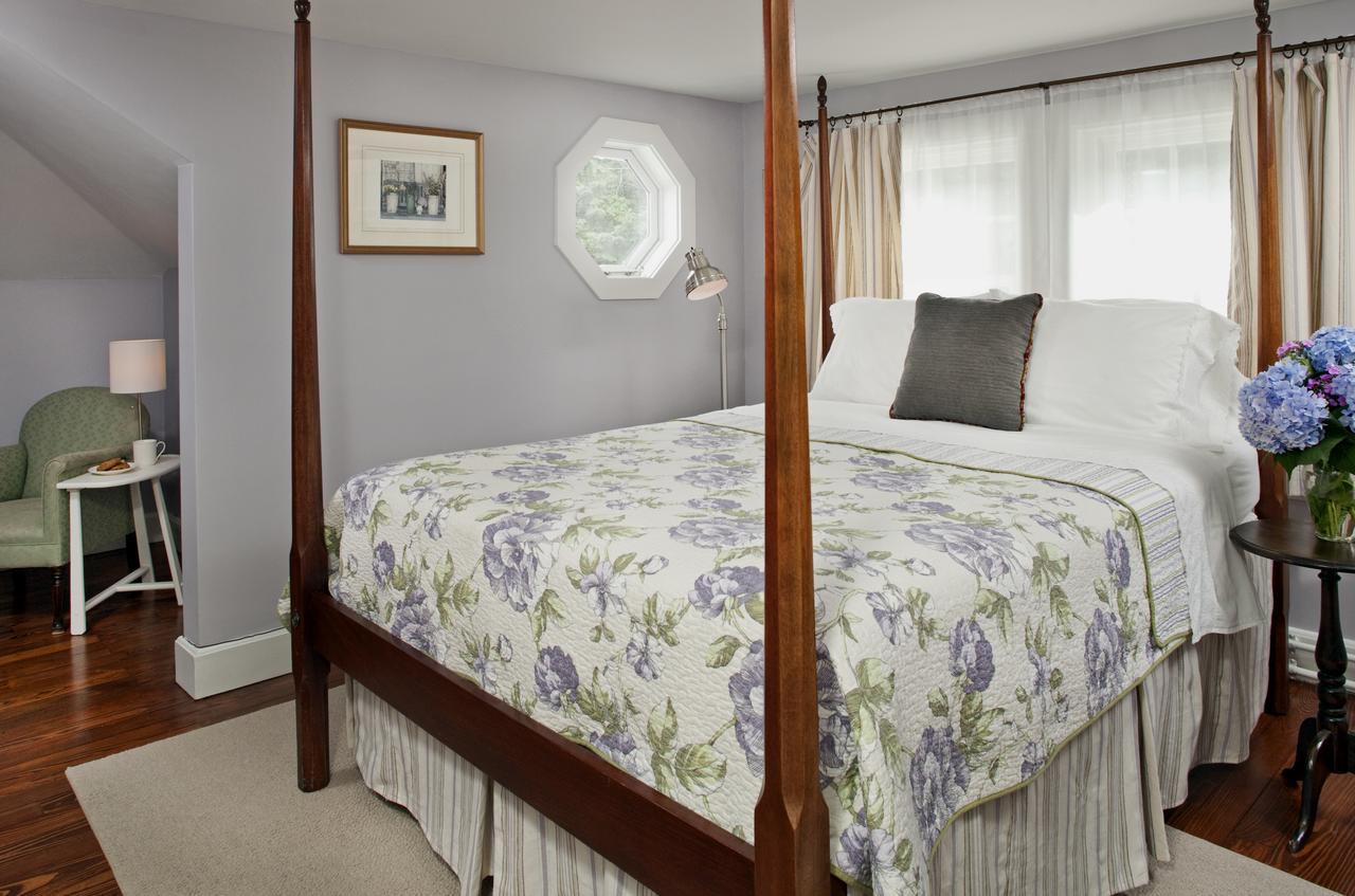 Newcastle Inn Екстер'єр фото
