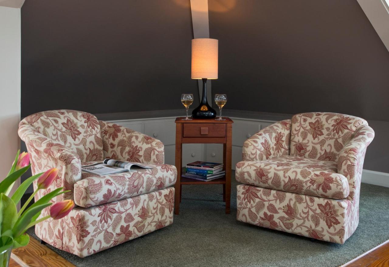 Newcastle Inn Екстер'єр фото