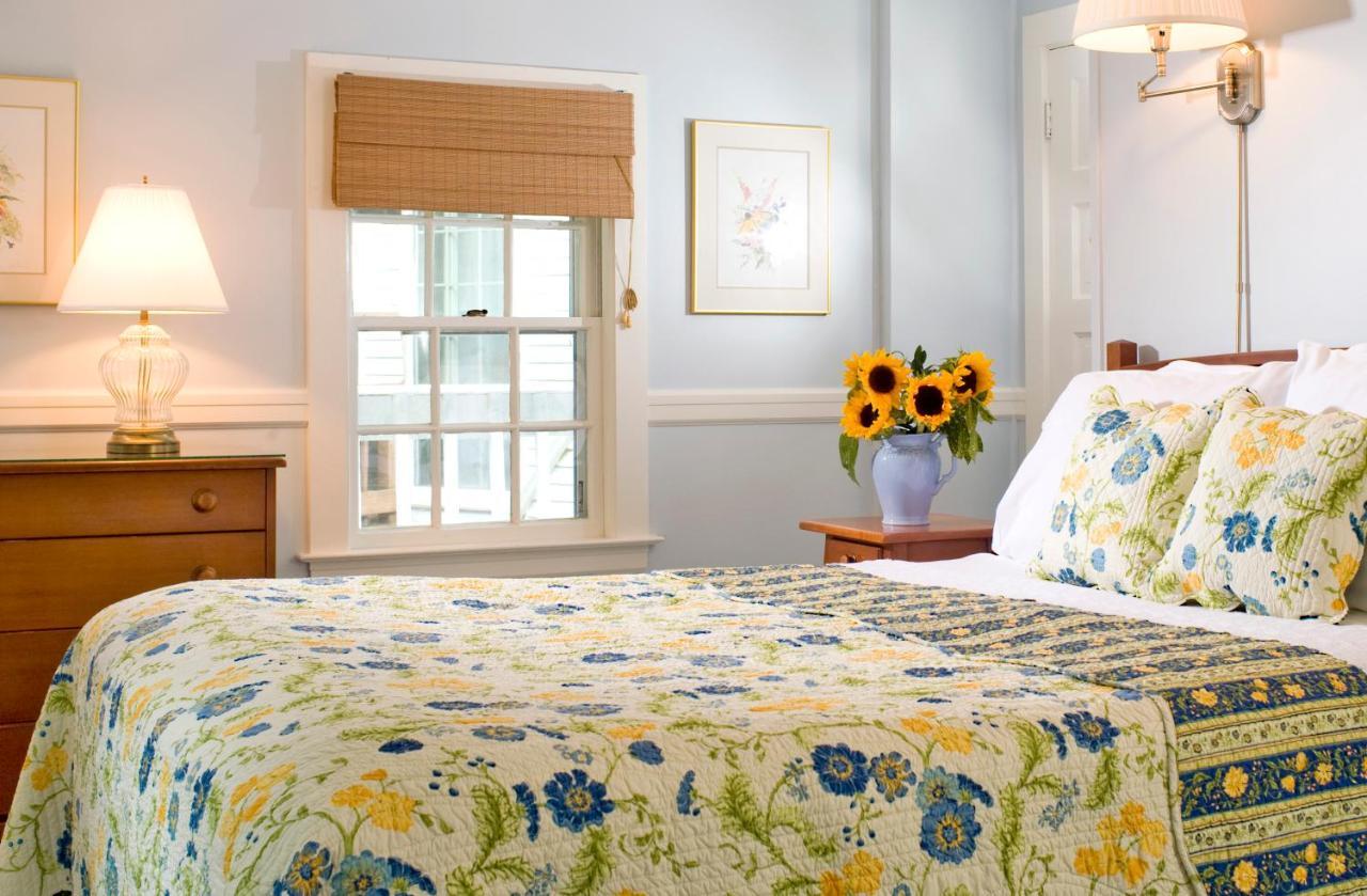Newcastle Inn Екстер'єр фото
