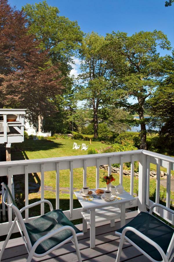 Newcastle Inn Екстер'єр фото
