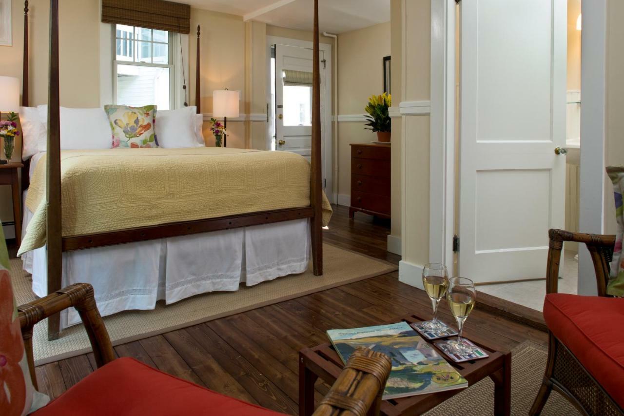 Newcastle Inn Екстер'єр фото