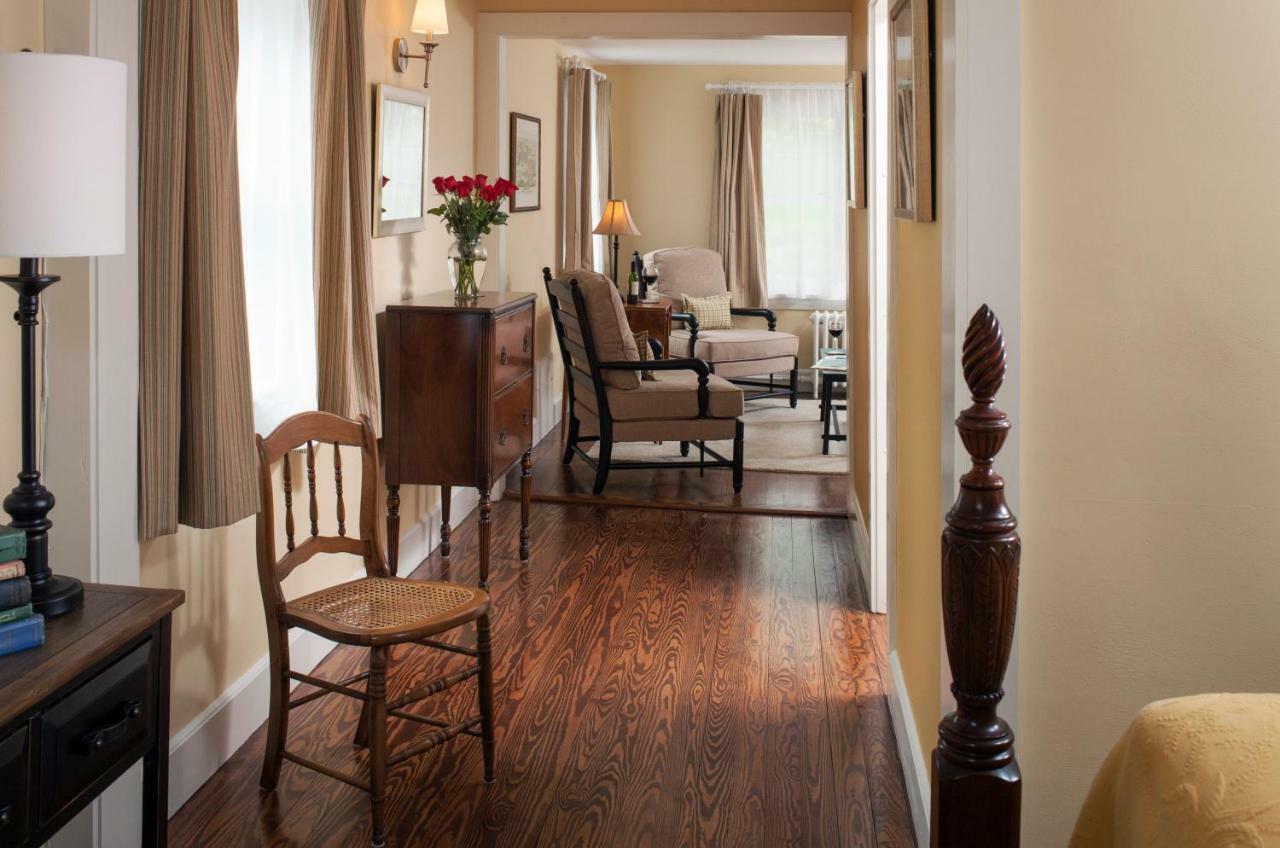 Newcastle Inn Екстер'єр фото